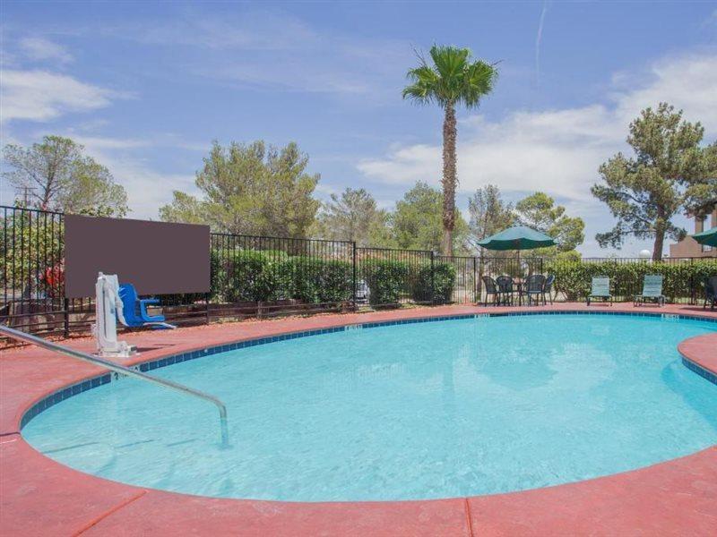 Super 8 By Wyndham Barstow Hotel Bagian luar foto