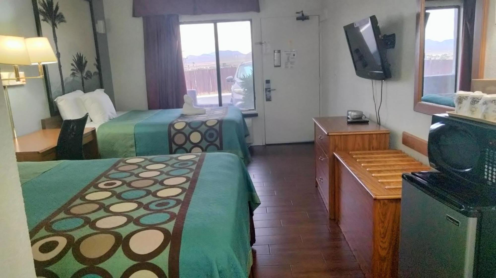 Super 8 By Wyndham Barstow Hotel Bagian luar foto