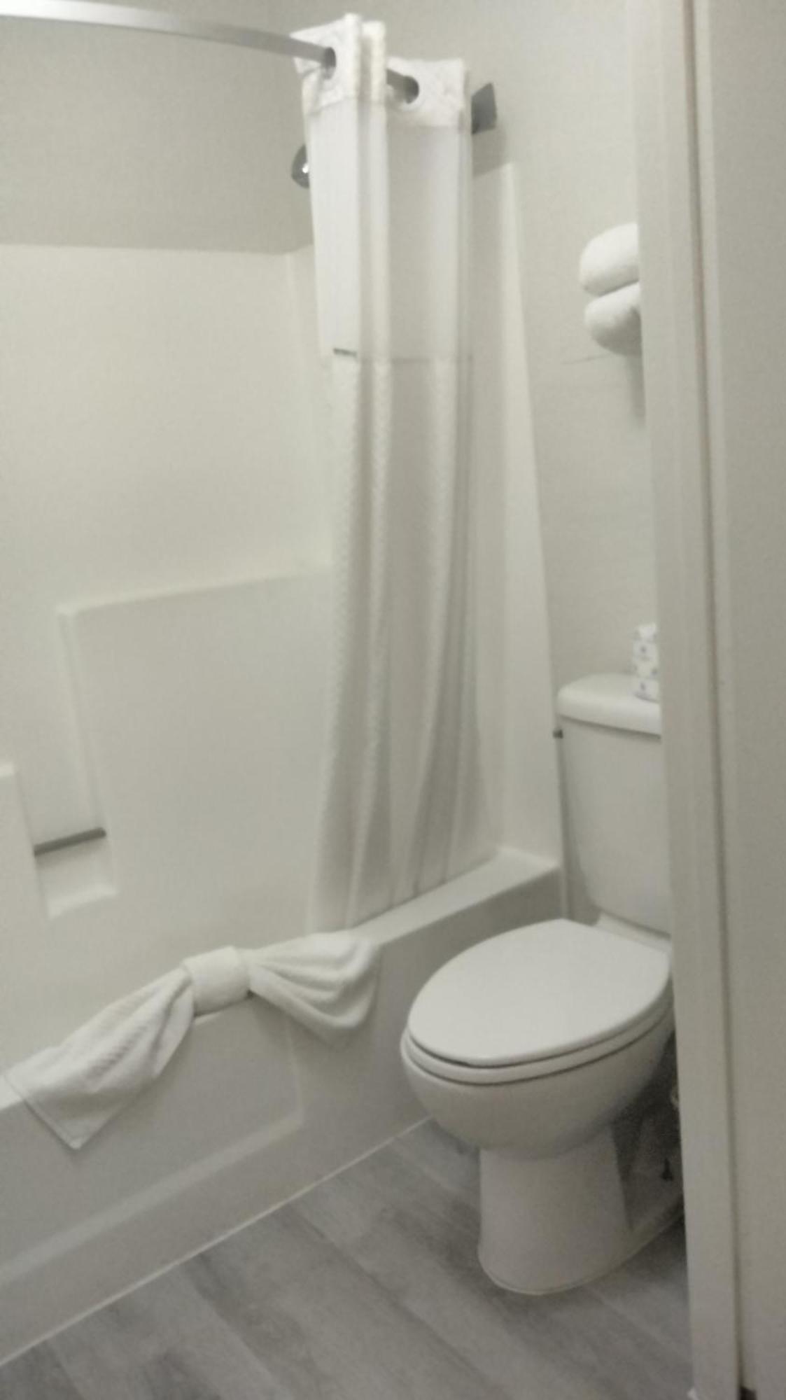 Super 8 By Wyndham Barstow Hotel Bagian luar foto