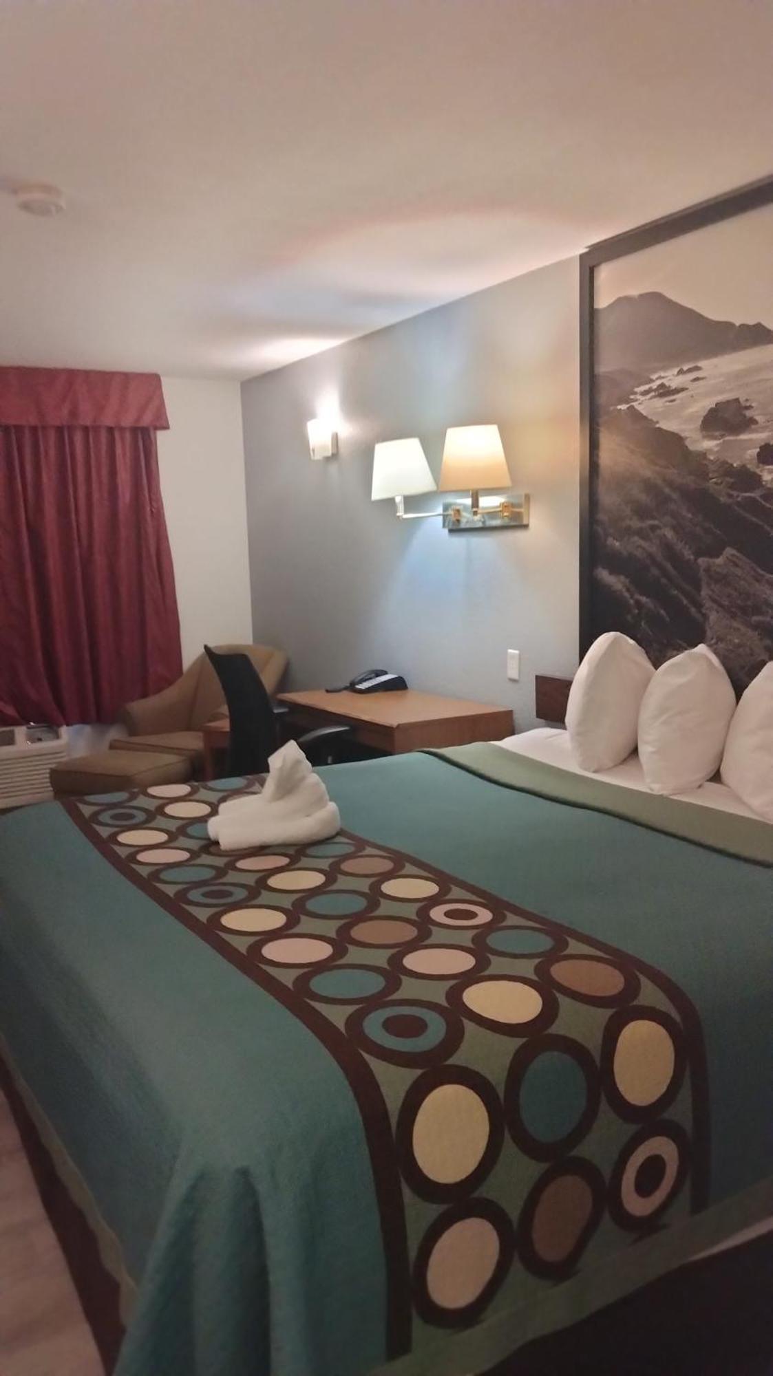 Super 8 By Wyndham Barstow Hotel Bagian luar foto