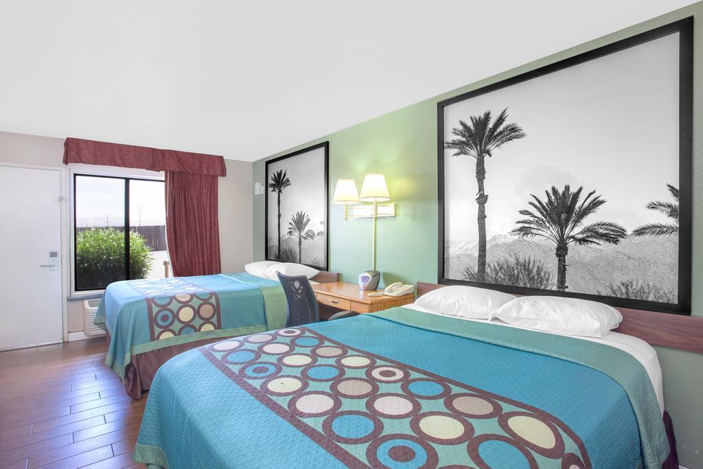 Super 8 By Wyndham Barstow Hotel Bagian luar foto