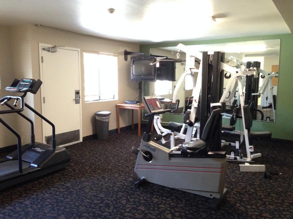 Super 8 By Wyndham Barstow Hotel Bagian luar foto